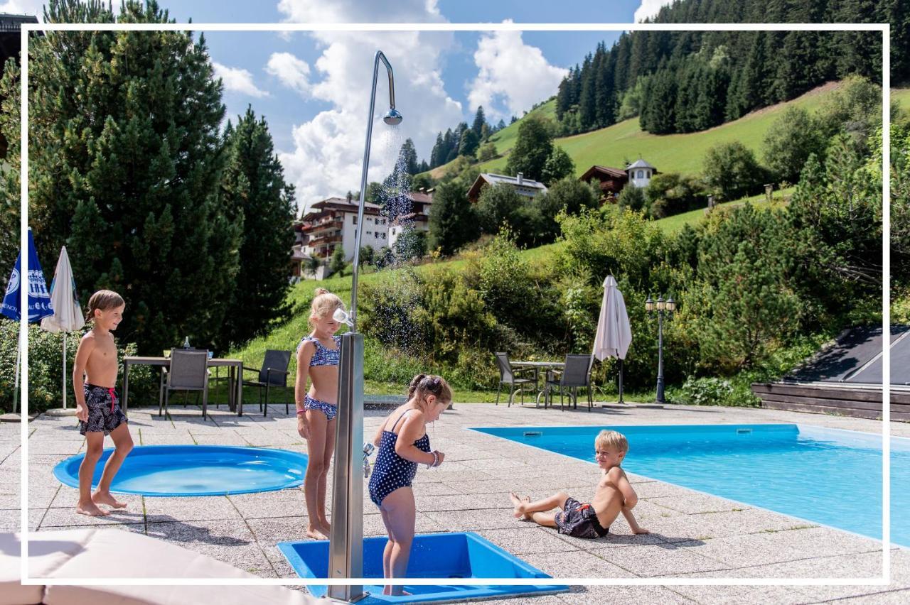 Gaeste-Appartementhaus - Urlaubsresort Hafele Sankt Jakob in Defereggen Dış mekan fotoğraf